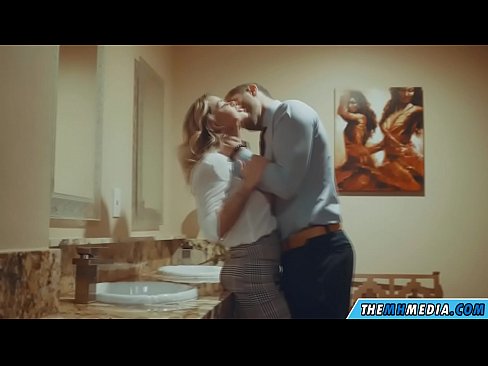 ❤️ Nigbati bilondi ti oyan ba tan ọ ni yara isinmi ti gbogbo eniyan ❤❌ si wa ❌